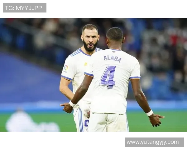 足球历史上五大离开球场的传奇球星 他们的离去如何改变了足坛格局